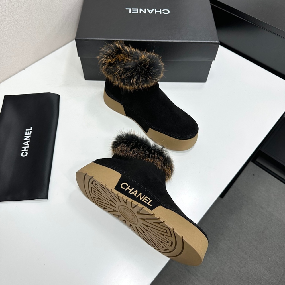 CHANEL Fur Trim Snow Boots Logo Rubber Sole Ankle Boots - Picture 5 of 9